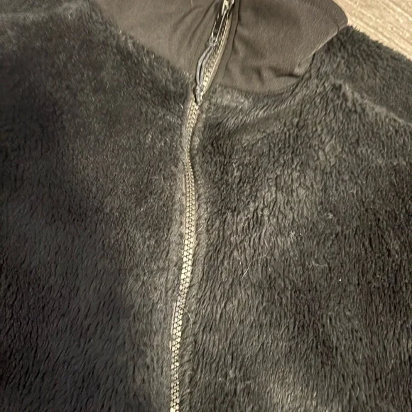 Arc'teryx Women's Black Teddy Fleece Zip Jacket - Picture 5 of 11